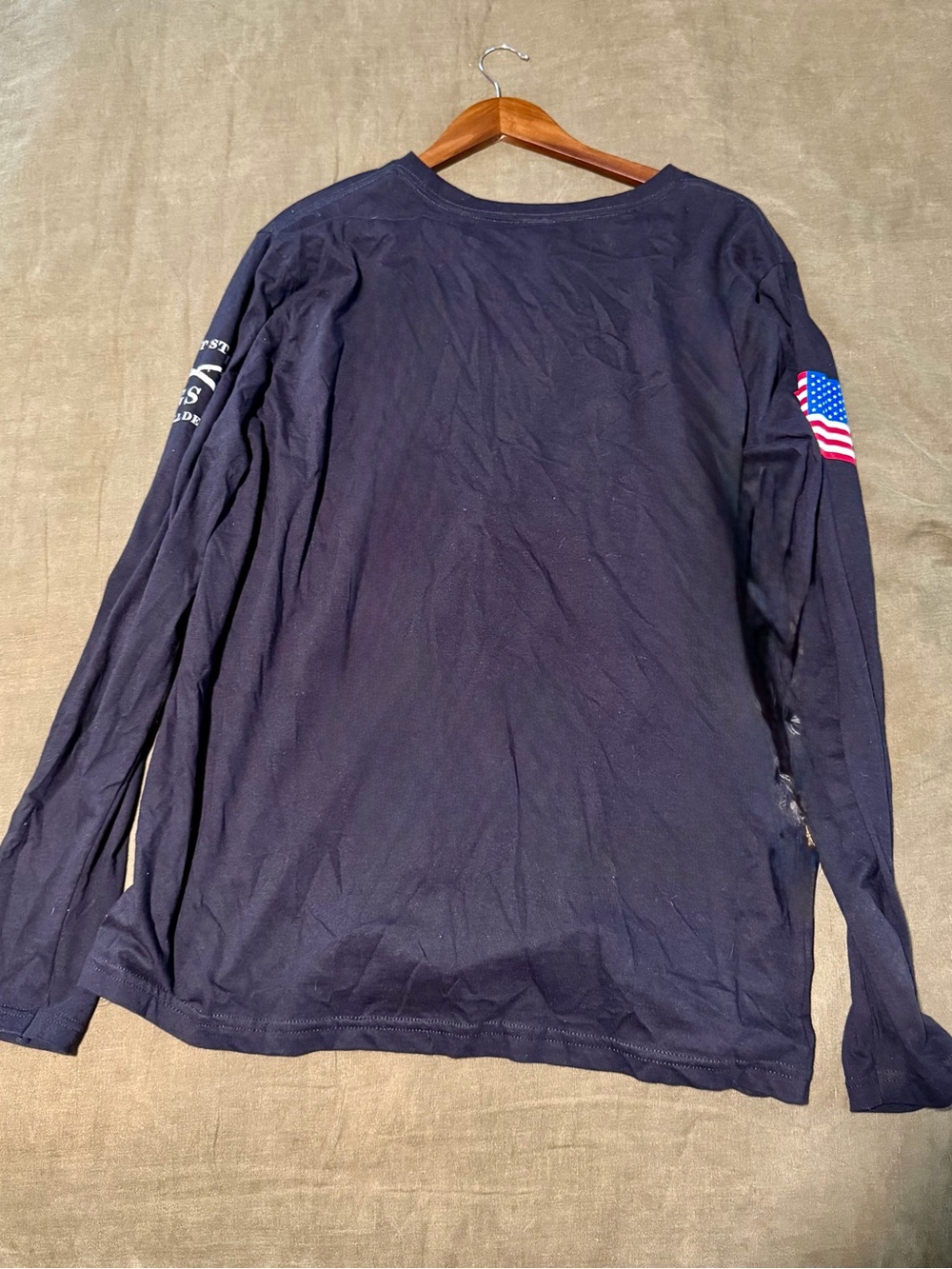 Men's Navy Long-Sleeve Graphic Shirt with Flag Accent - Picture 2 of 2